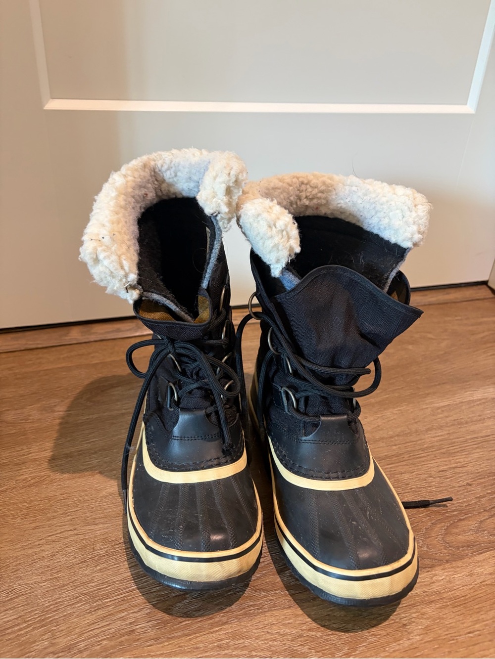 Sorel Black and Cream Winter Lace-Up Boots